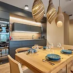 アパート Hill - 73 By Aa Homes