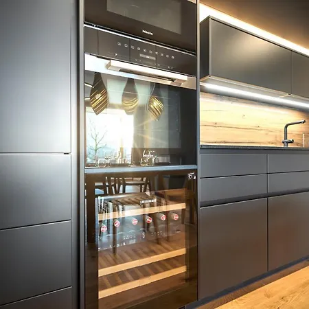 Hill - 73 By Aa Homes Apartment *