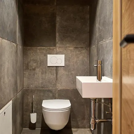 Hill - 73 By Aa Homes