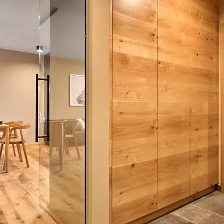 Hill - 73 By Aa Homes Apartment *