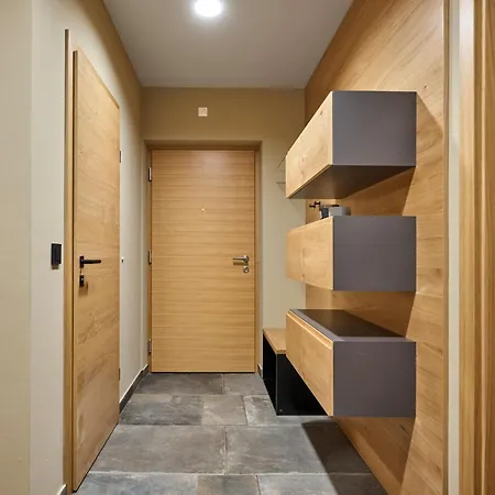 Hill - 73 By Aa Homes Apartment *