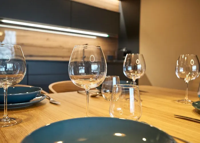 Hill - 73 By Aa Homes Apartment