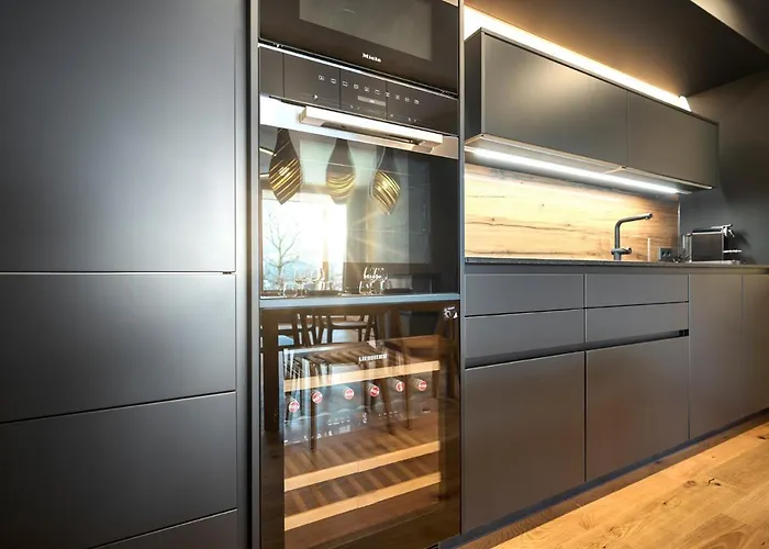 Hill - 73 By Aa Homes Apartment *